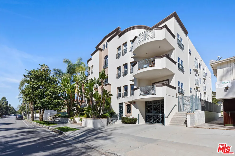 1862 S Bentley Avenue #202 Los Angeles, CA 90025