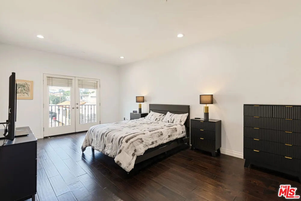 1862 S Bentley Avenue #202 Los Angeles, CA 90025