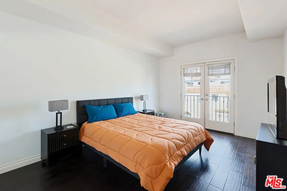 1862 S Bentley Avenue #202 Los Angeles, CA 90025