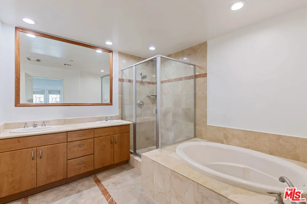 1862 S Bentley Avenue #202 Los Angeles, CA 90025
