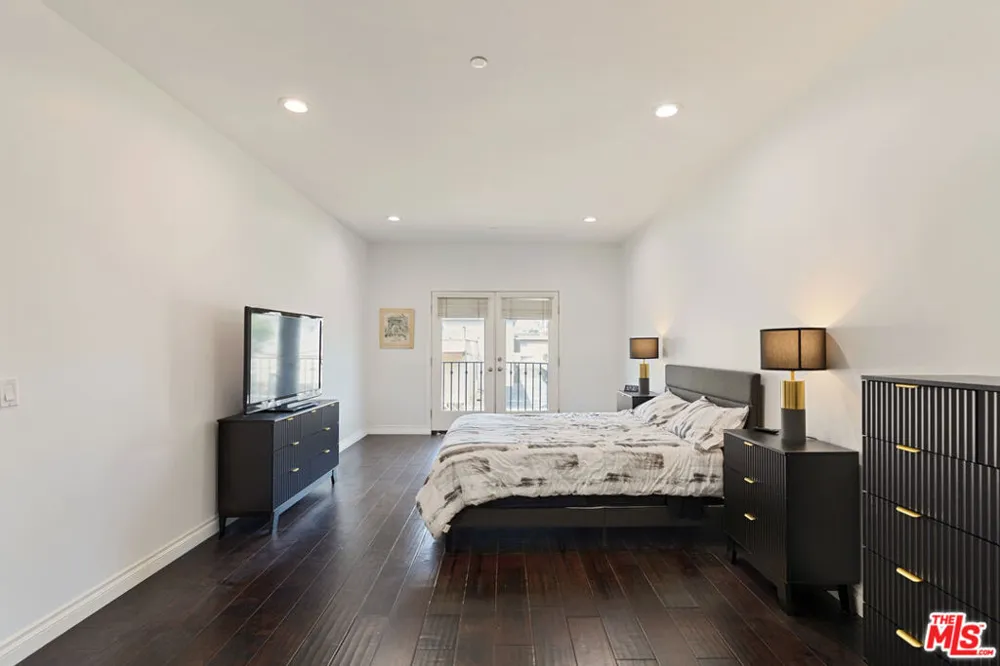 1862 S Bentley Avenue #202 Los Angeles, CA 90025