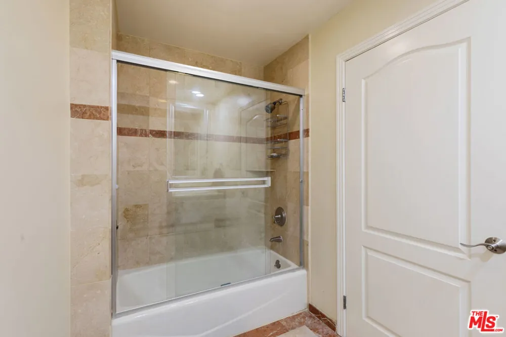 1862 S Bentley Avenue #202 Los Angeles, CA 90025