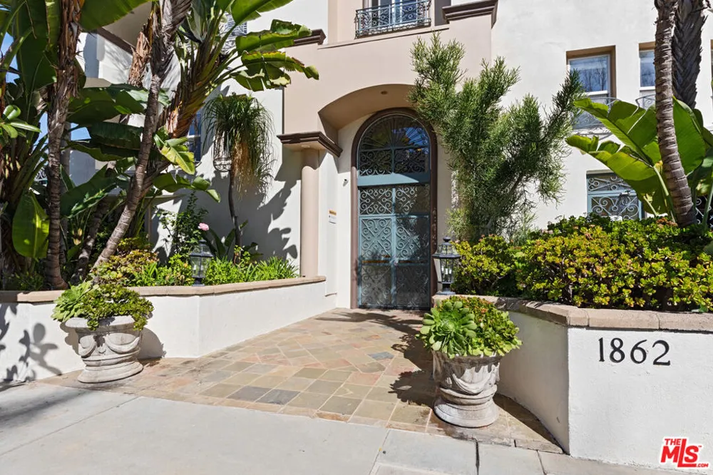 1862 S Bentley Avenue #202 Los Angeles, CA 90025