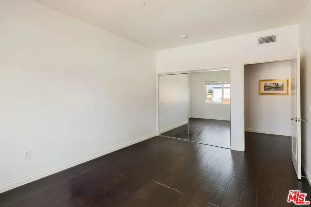 1862 S Bentley Avenue #202 Los Angeles, CA 90025