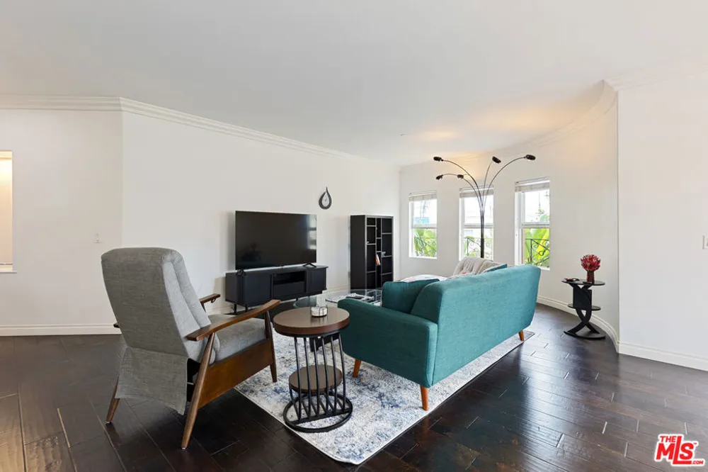 1862 S Bentley Avenue #202 Los Angeles, CA 90025