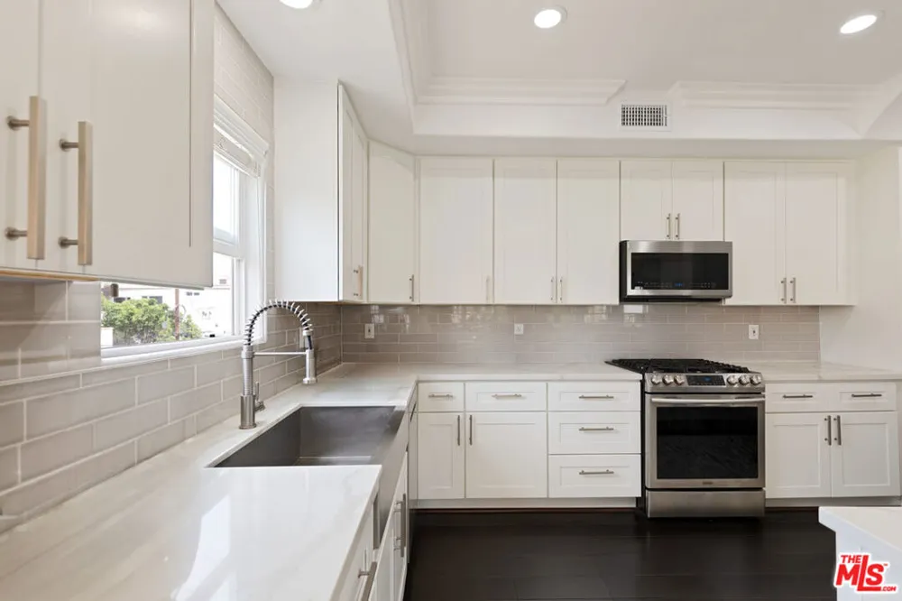 1862 S Bentley Avenue #202 Los Angeles, CA 90025