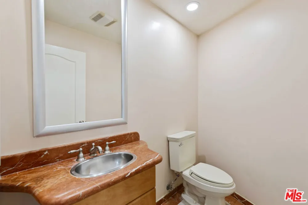 1862 S Bentley Avenue #202 Los Angeles, CA 90025