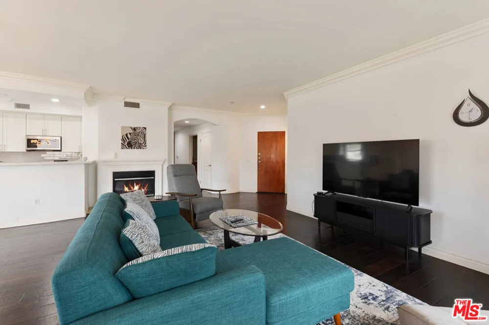 1862 S Bentley Avenue #202 Los Angeles, CA 90025