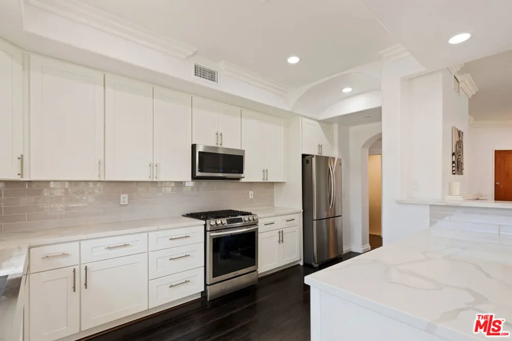 1862 S Bentley Avenue #202 Los Angeles, CA 90025