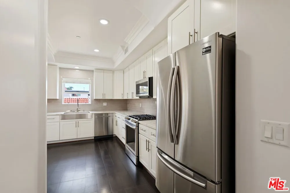 1862 S Bentley Avenue #202 Los Angeles, CA 90025