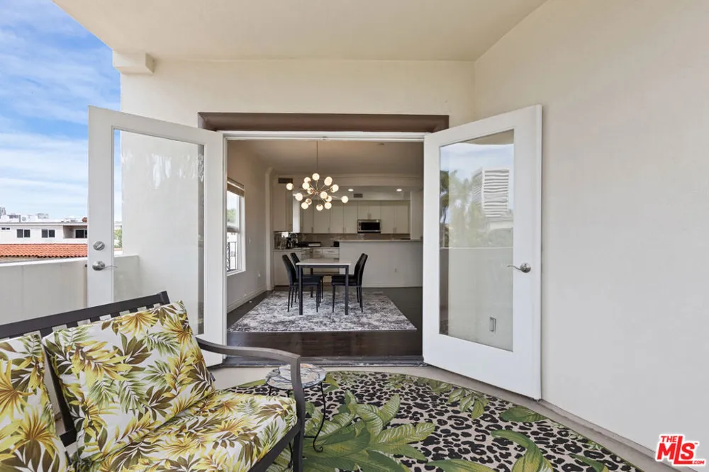1862 S Bentley Avenue #202 Los Angeles, CA 90025