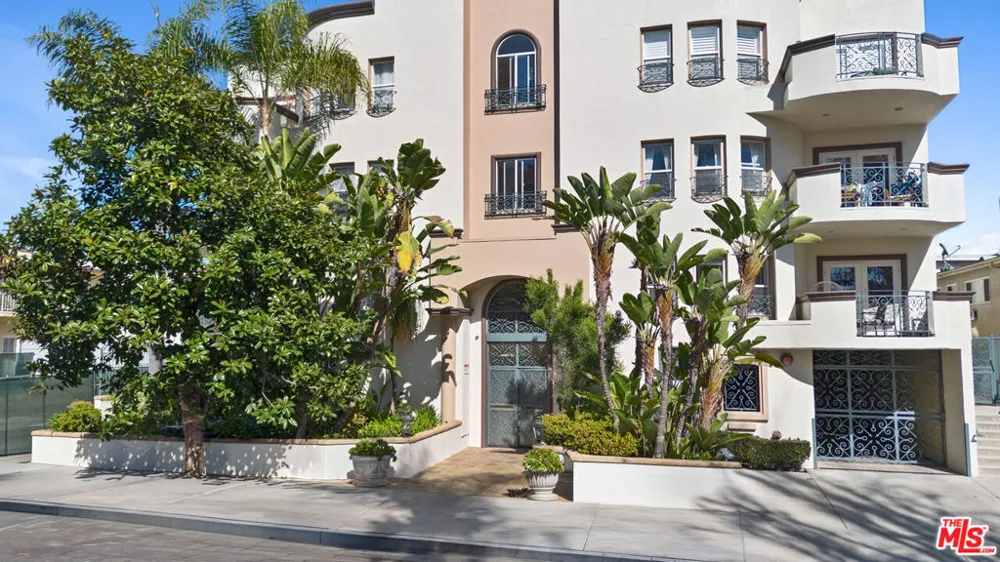 1862 S Bentley Avenue #202 Los Angeles, CA 90025