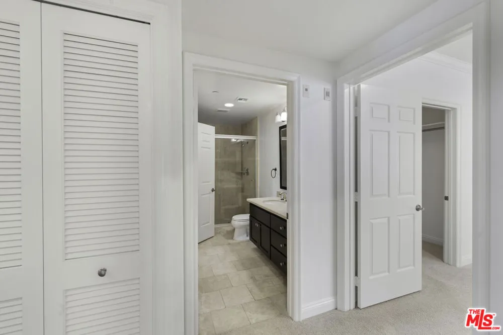 1820 Benecia Avenue #402 Los Angeles, CA 90025