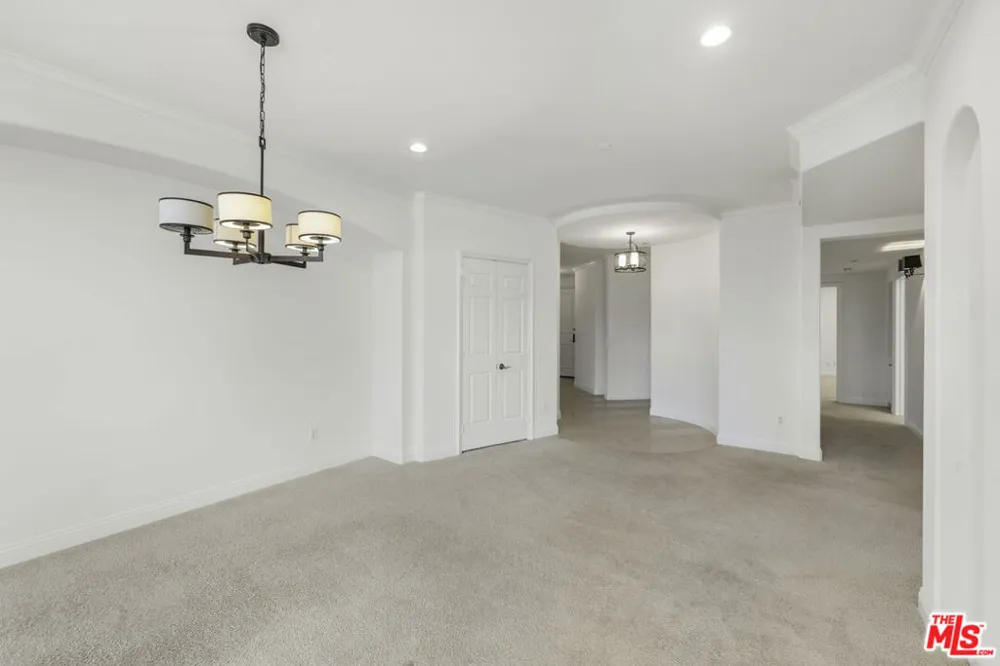 1820 Benecia Avenue #402 Los Angeles, CA 90025