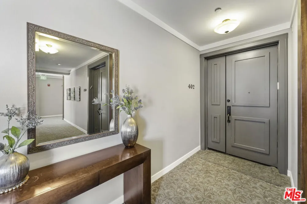 1820 Benecia Avenue #402 Los Angeles, CA 90025