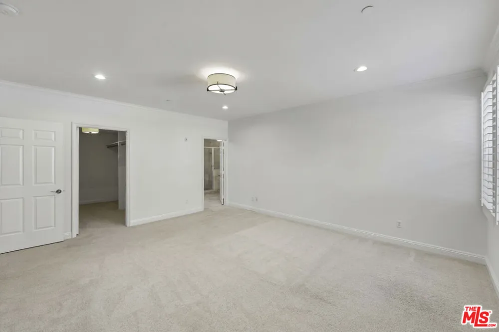 1820 Benecia Avenue #402 Los Angeles, CA 90025