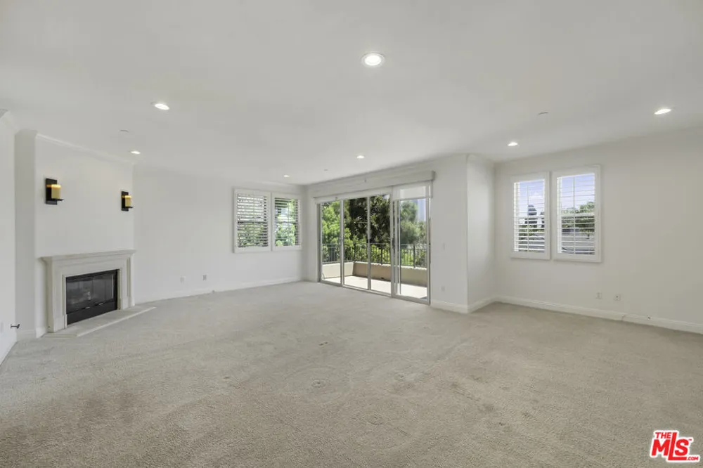 1820 Benecia Avenue #402 Los Angeles, CA 90025