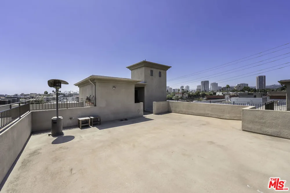 1820 Benecia Avenue #402 Los Angeles, CA 90025