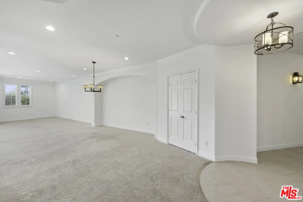 1820 Benecia Avenue #402 Los Angeles, CA 90025