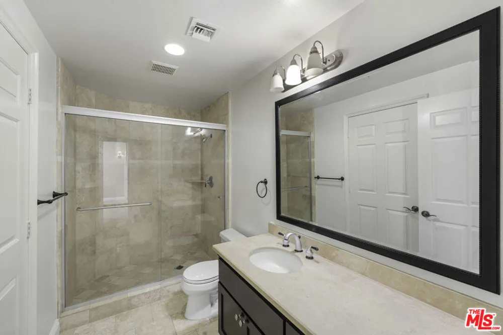 1820 Benecia Avenue #402 Los Angeles, CA 90025
