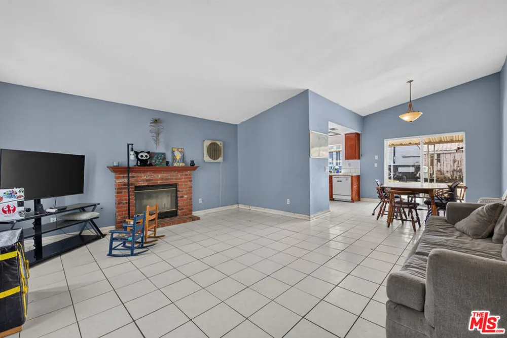 1718 Polo Court Lancaster, CA 93535