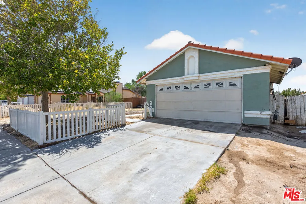 1718 Polo Court Lancaster, CA 93535