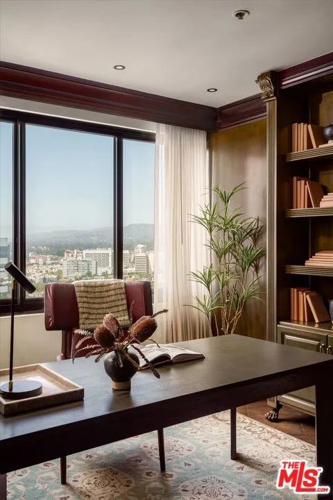 10560 Wilshire Boulevard #2003 Los Angeles, CA 90024