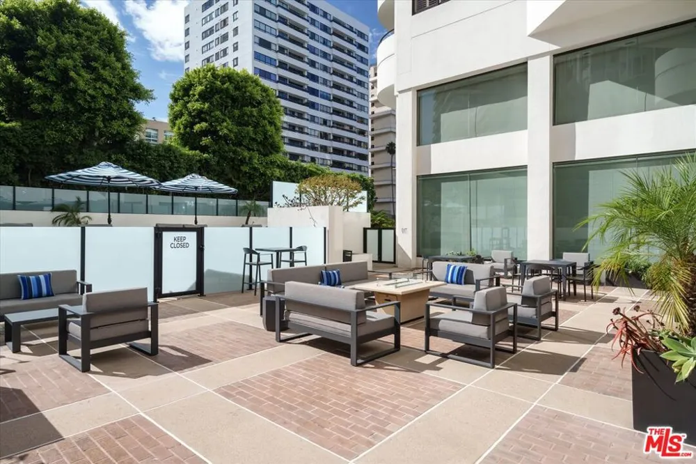 10560 Wilshire Boulevard #2003 Los Angeles, CA 90024