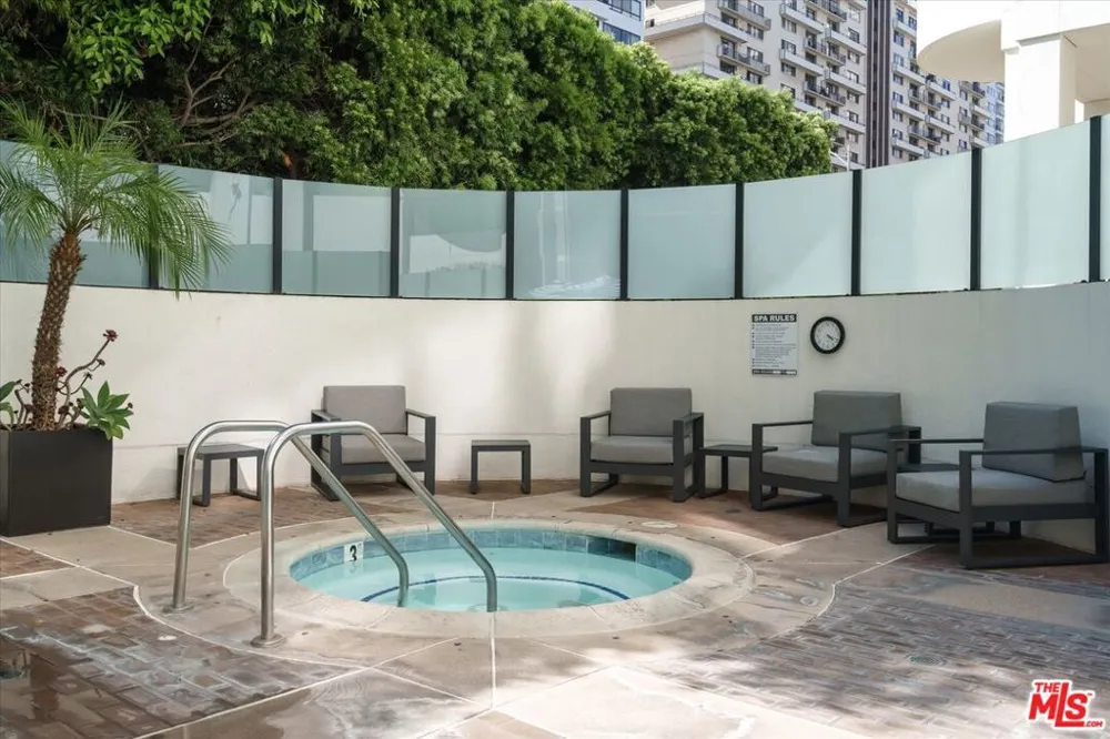 10560 Wilshire Boulevard #2003 Los Angeles, CA 90024