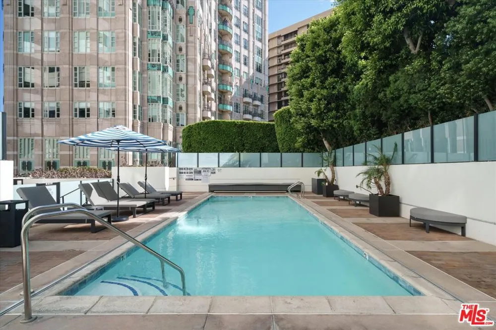10560 Wilshire Boulevard #2003 Los Angeles, CA 90024