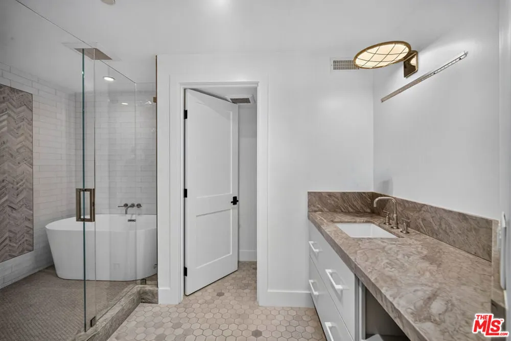 2141 Indian Springs Lane Newport Beach, CA 92660