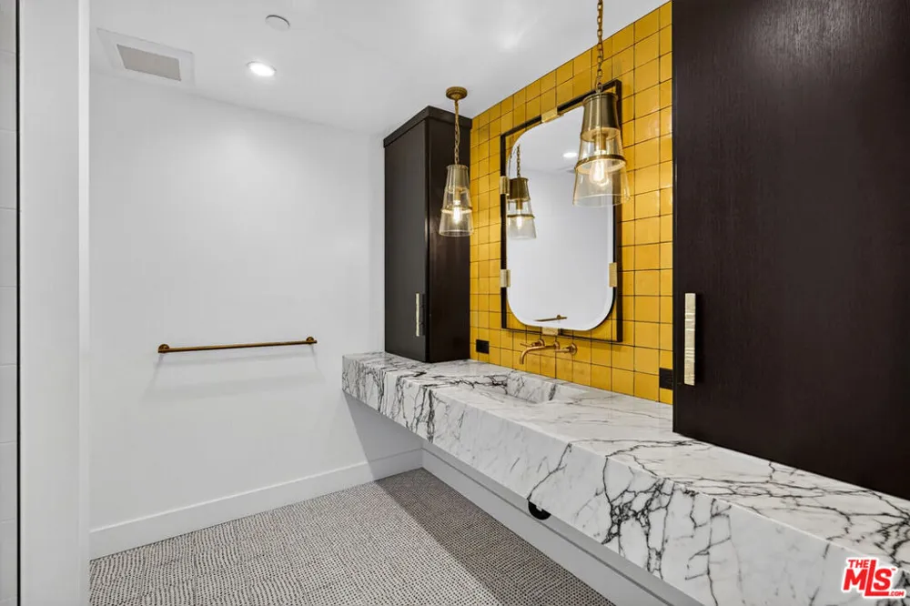 2141 Indian Springs Lane Newport Beach, CA 92660