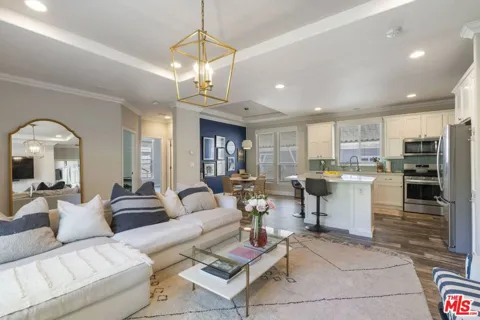 30473 Mulholland Highway #96