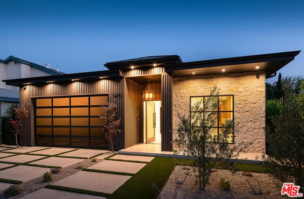 14752 Hartsook Street Sherman Oaks, CA 91403