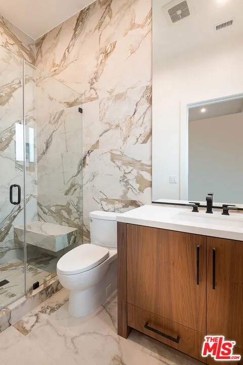 14752 Hartsook Street Sherman Oaks, CA 91403