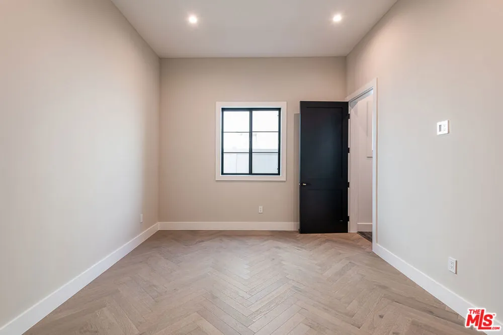 14752 Hartsook Street Sherman Oaks, CA 91403