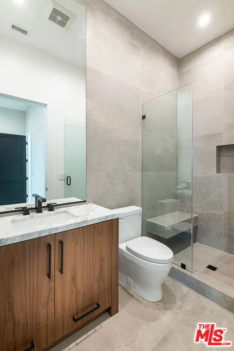 14752 Hartsook Street Sherman Oaks, CA 91403