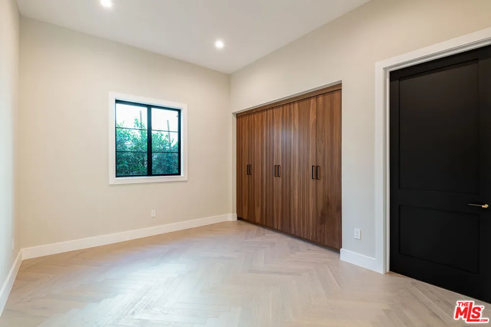 14752 Hartsook Street Sherman Oaks, CA 91403