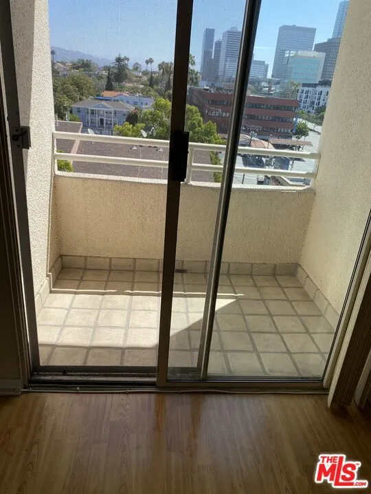 10432 Eastborne Avenue #304 Los Angeles, CA 90024