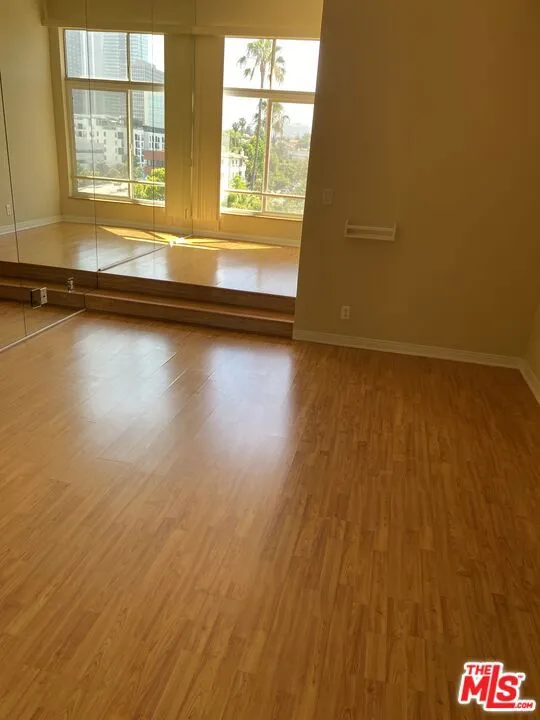 10432 Eastborne Avenue #304 Los Angeles, CA 90024