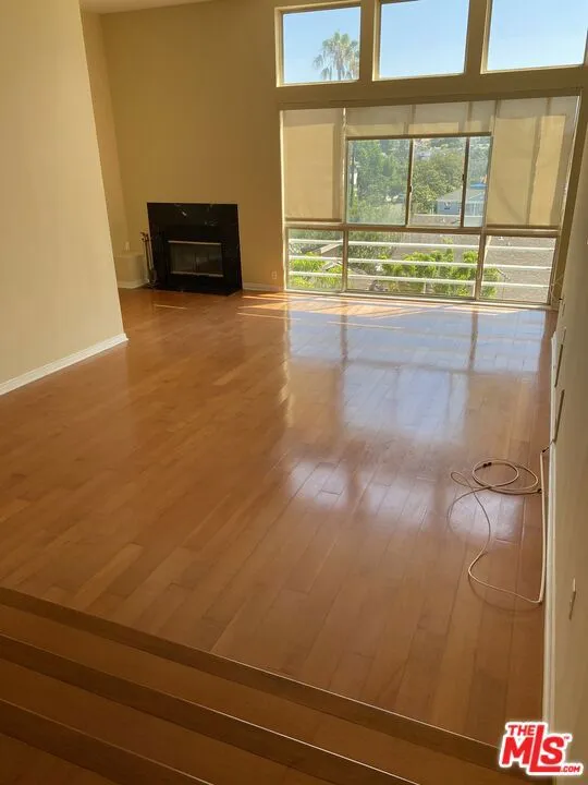 10432 Eastborne Avenue #304 Los Angeles, CA 90024