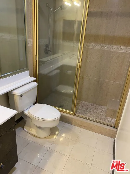 10432 Eastborne Avenue #304 Los Angeles, CA 90024