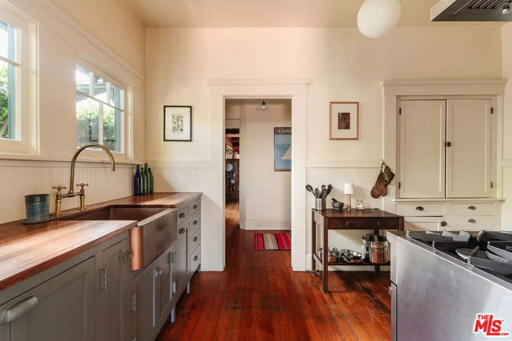 2915 S Budlong Avenue Los Angeles, CA 90007