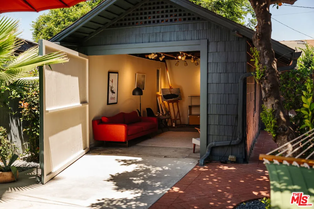 2915 S Budlong Avenue Los Angeles, CA 90007