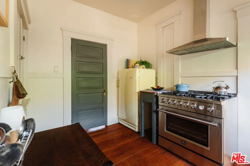 2915 S Budlong Avenue Los Angeles, CA 90007