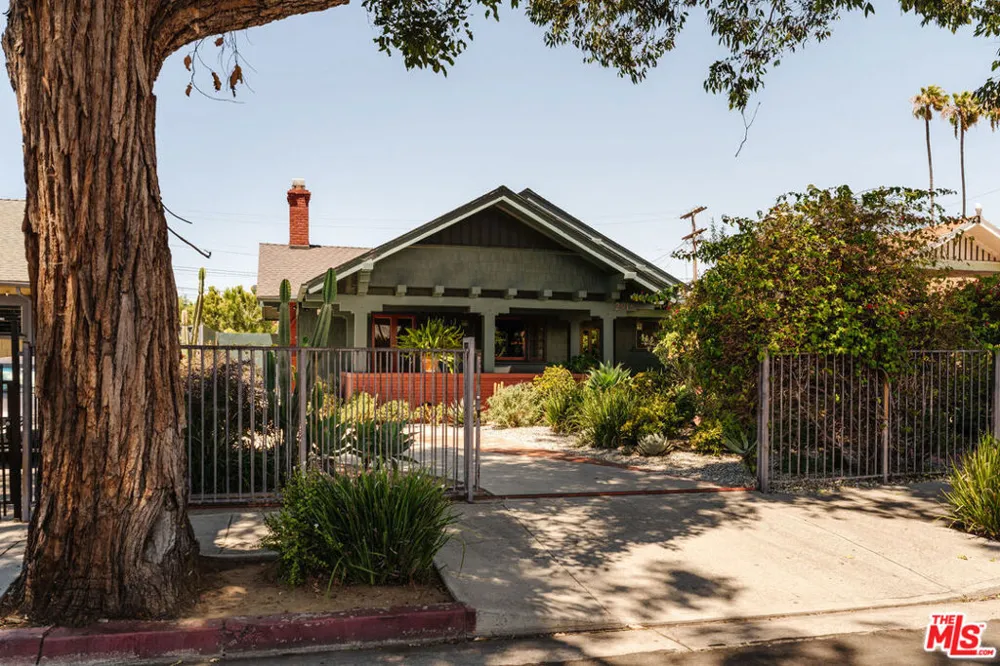 2915 S Budlong Avenue Los Angeles, CA 90007