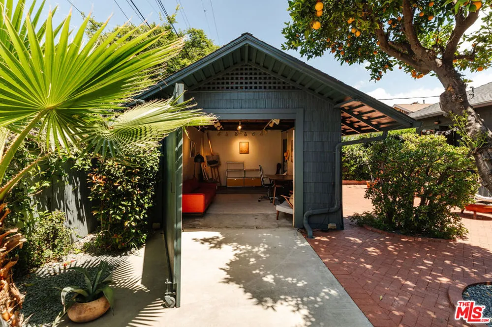 2915 S Budlong Avenue Los Angeles, CA 90007