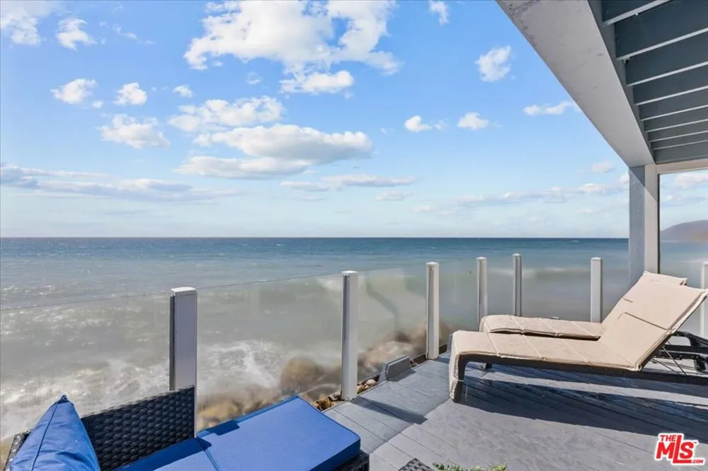 11770 Pacific Coast Highway ## AA Malibu, CA 90265