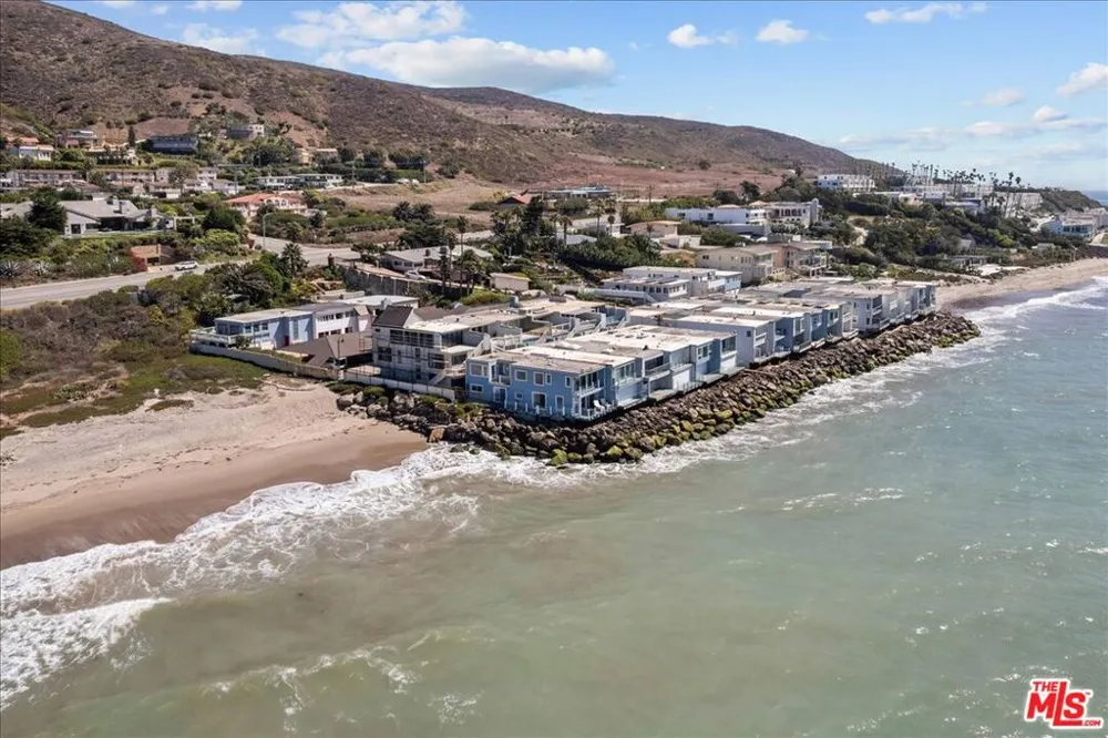 11770 Pacific Coast Highway ## AA Malibu, CA 90265