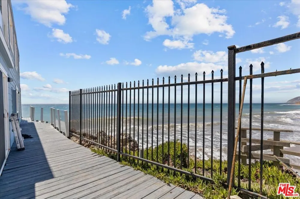 11770 Pacific Coast Highway ## AA Malibu, CA 90265